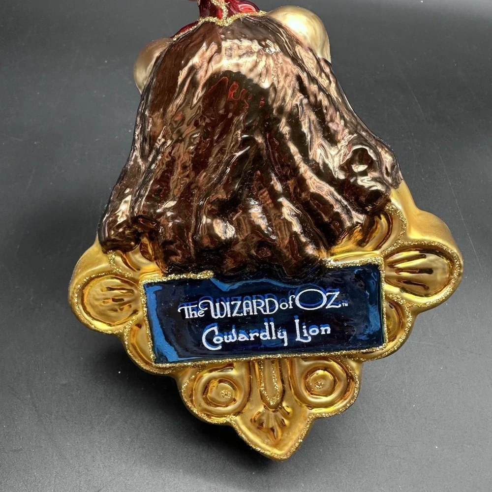 KURT ADLER POLONAISE WIZARD OF OZ COWARDLY LION W/ BADGE OF COURAGE AP1215